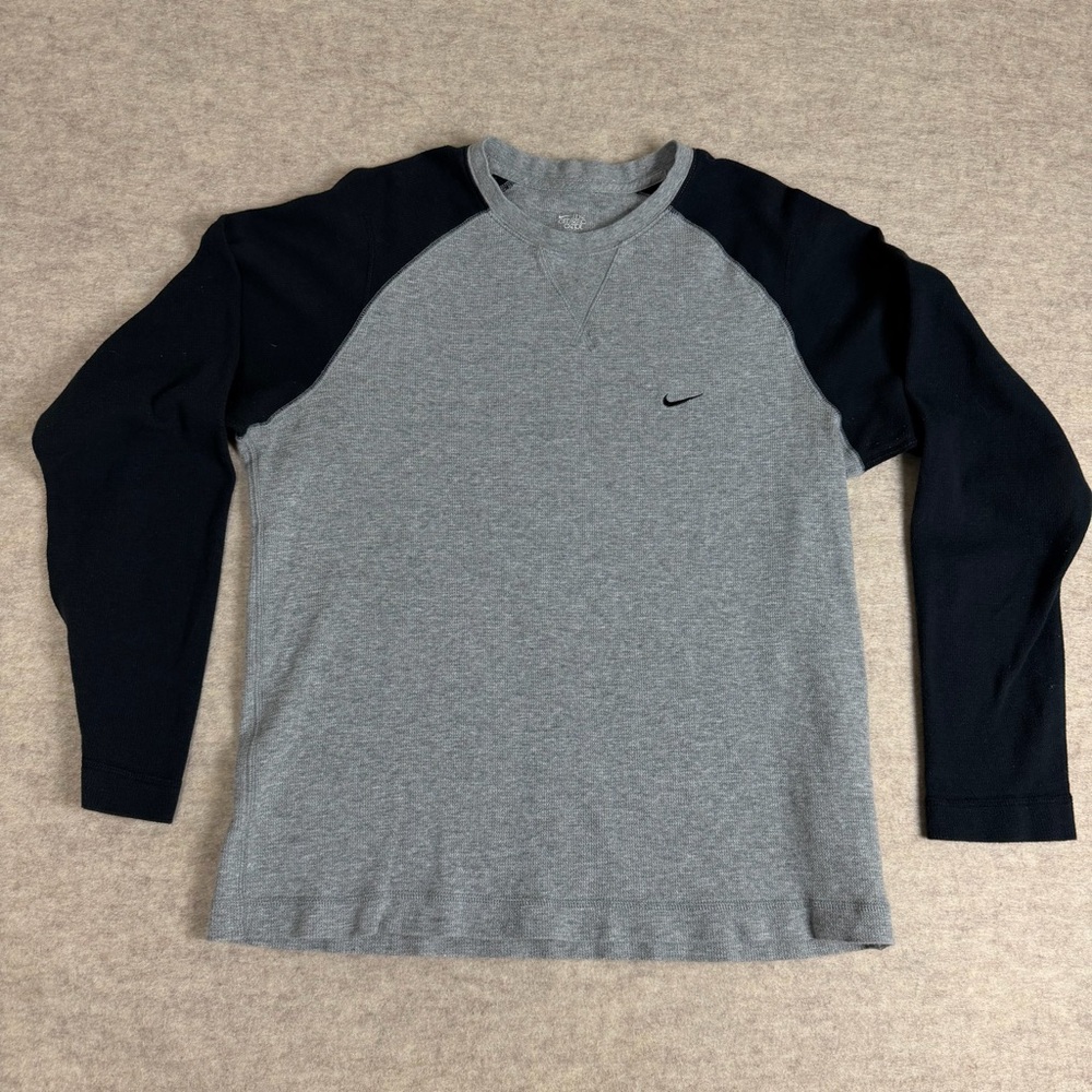 Nike Vintage raglan Gray and Black Long Sleeve Shirt - Size Small
